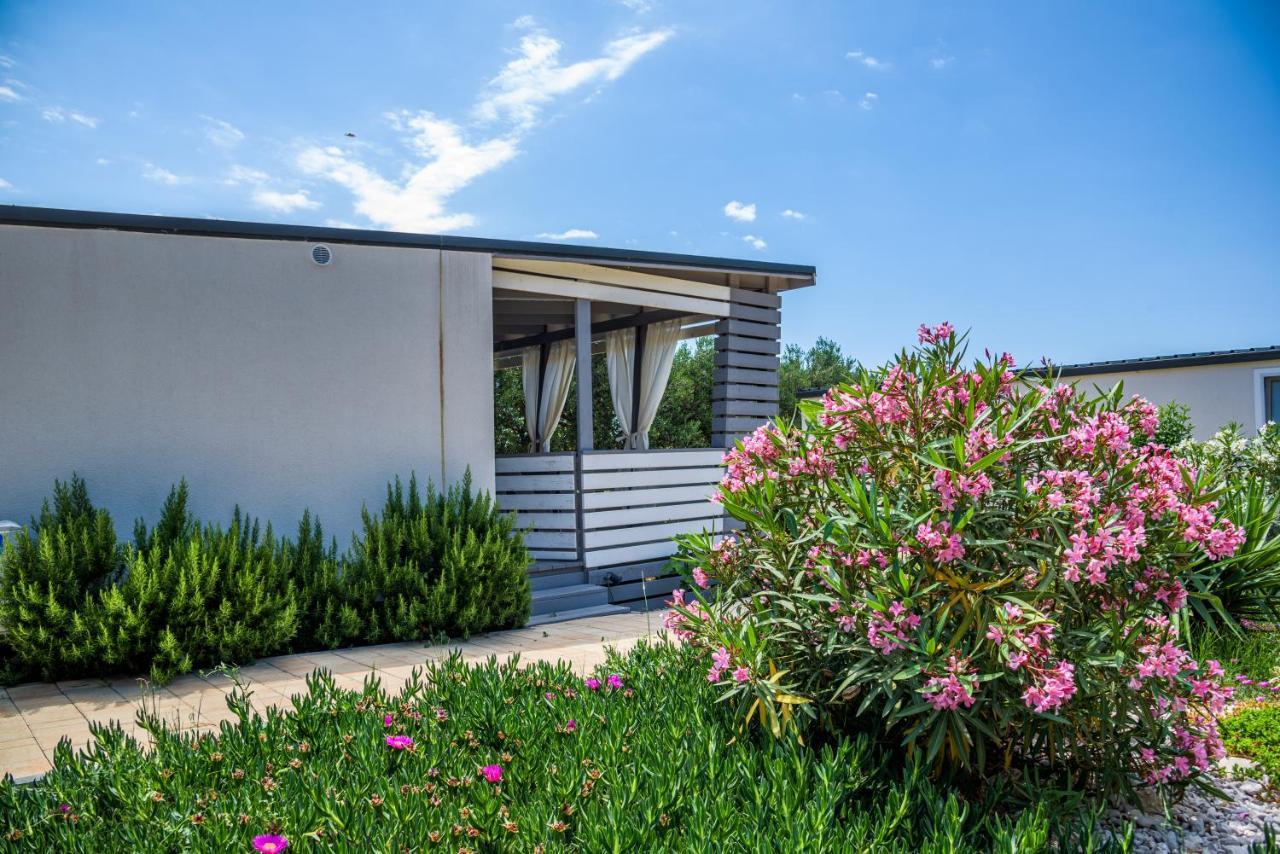 Rasin Mobile Homes Pakoštane Exteriör bild