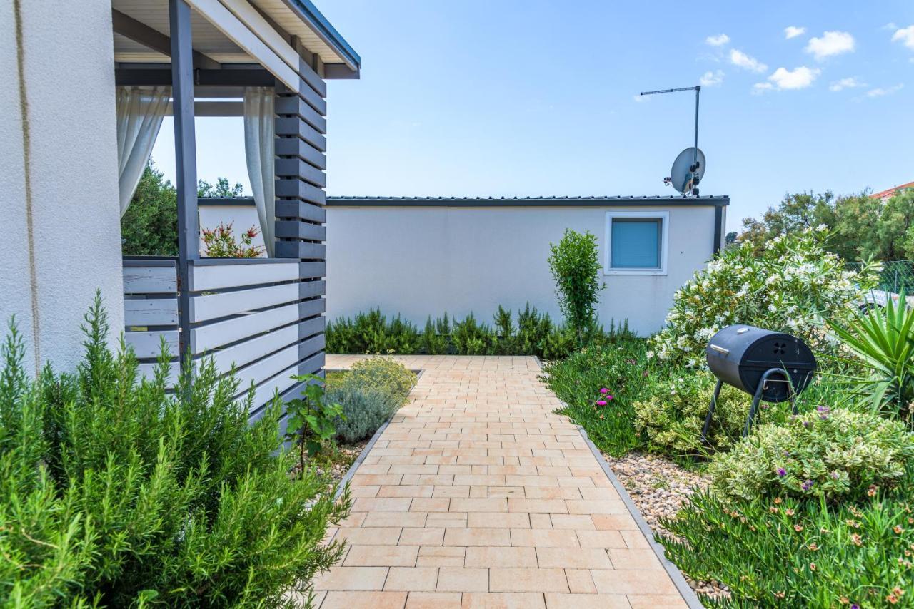 Rasin Mobile Homes Pakoštane Exteriör bild