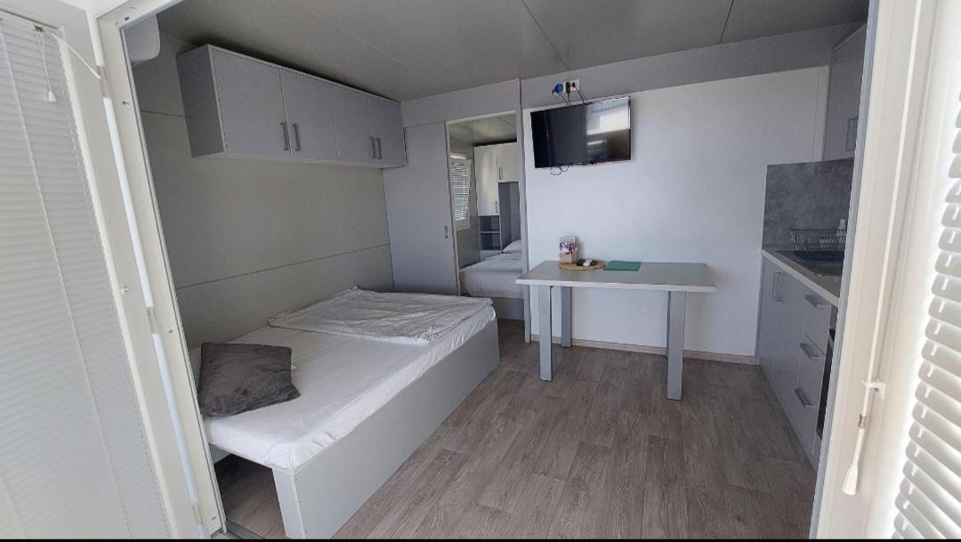 Rasin Mobile Homes Pakoštane Exteriör bild