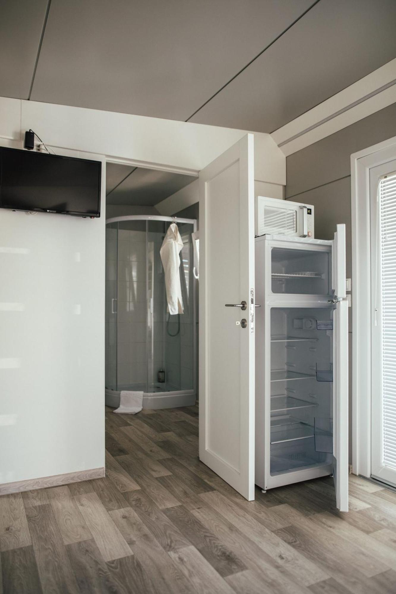 Rasin Mobile Homes Pakoštane Exteriör bild