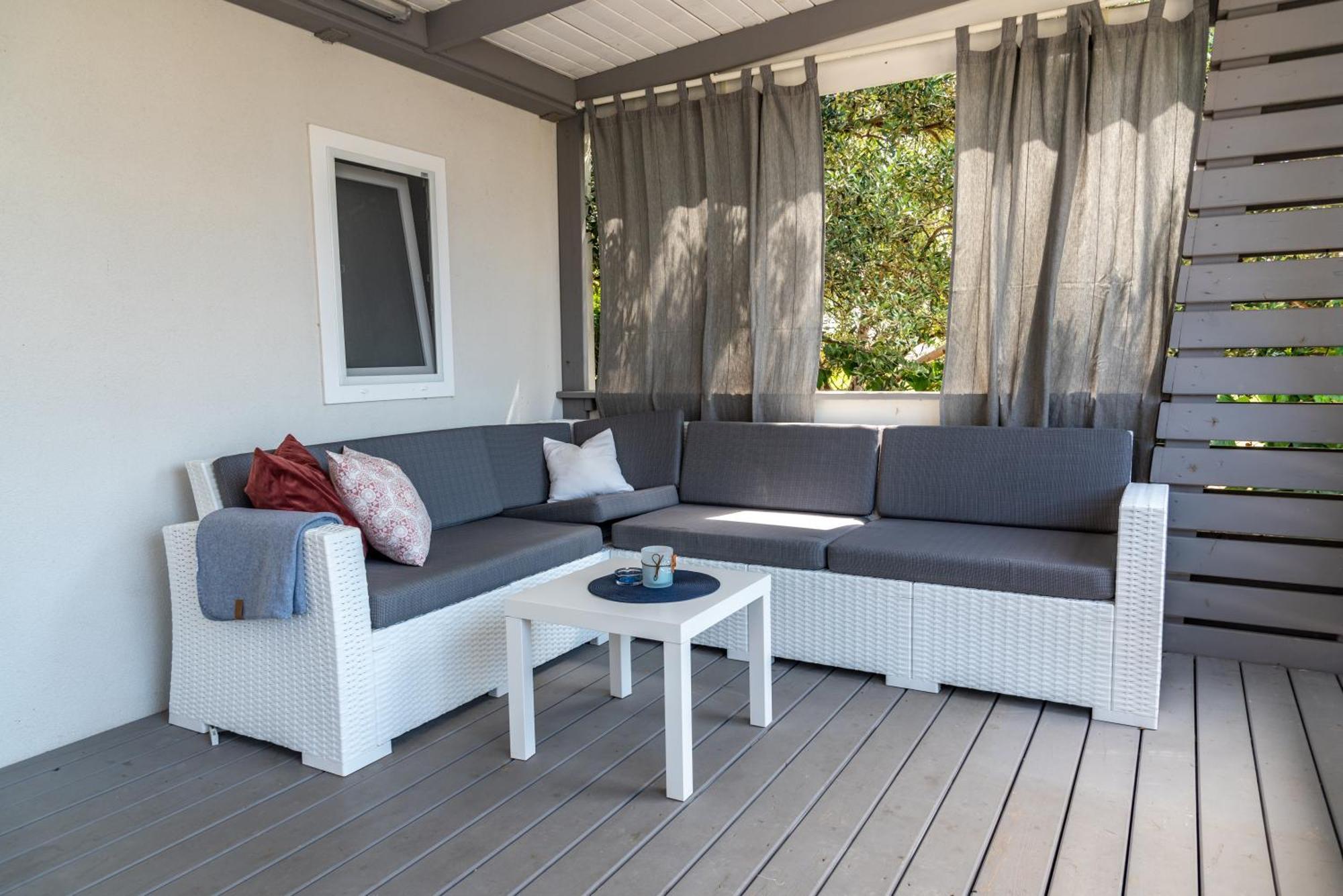 Rasin Mobile Homes Pakoštane Exteriör bild